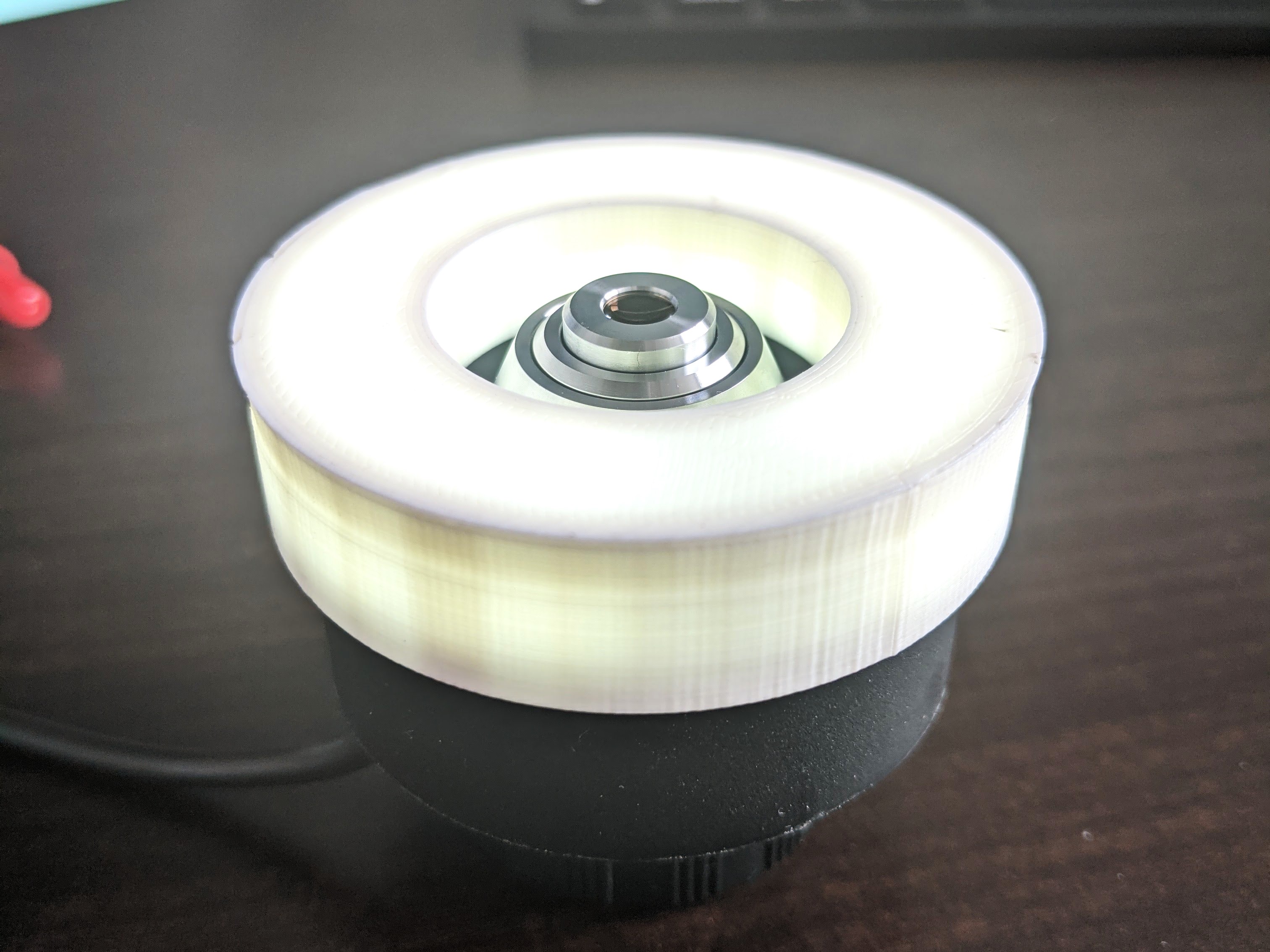 The adaptor to latch the commonly found commercial ring LED on the lens